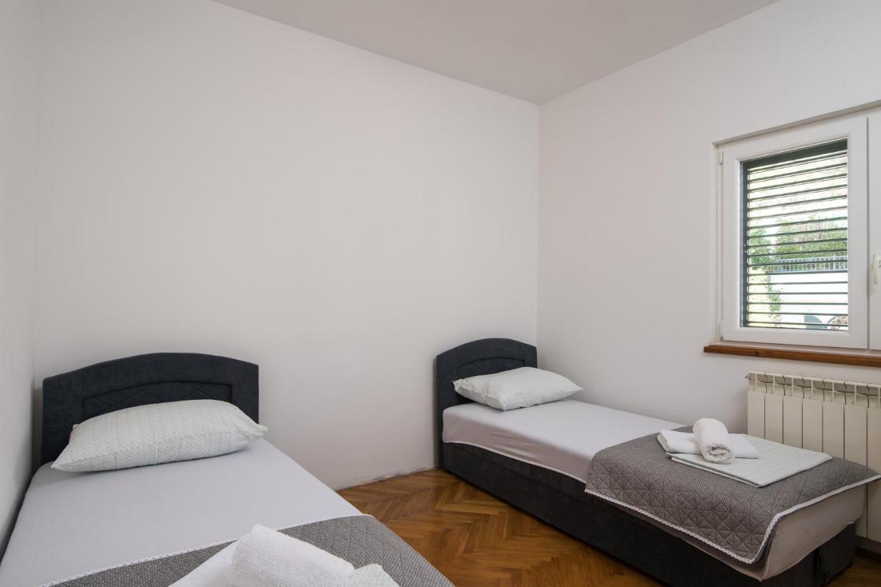 Apartman Josipa 特罗吉尔 外观 照片